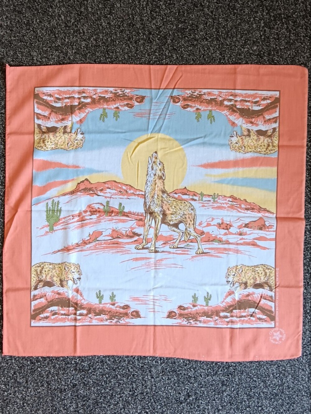 VTG USA Wolf Pack Moon Bandana Scarf RN14193 Southwestern Wolves Cotton Poly
